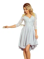 Šedé dámské šaty s krajkovým výstřihem a delším zadním dílem model 7194612