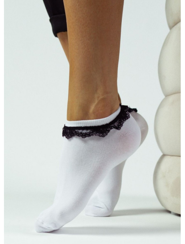 Dámské ponožky s krajkou Milena 941