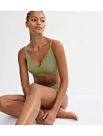 AMOURETTE – Minimizer: elegantní zmenšení o jeden košíček Triumph
