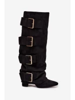 Dámské kozačky na sloupkovém podpatku s ohrnovaným svrškem a zlatými přezkami Isavelle – černé