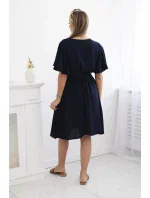 Šaty s vrstveným výstřihem námořnická modř