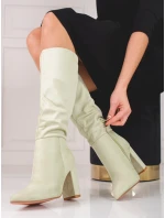 Pohodlné dámské kozačky zelené na širokém podpatku Pohodlné dámské kozačky zelené na širokém podpatku