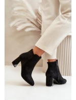 Zateplené Kotníkové Boty Na Podpatku S Zrcadlovým Prvkem Černé Silvare