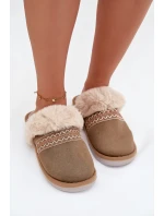 Dámské pantofle s kožešinou a výšivkou zelené Devianne