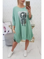 Šaty s potiskem a rozšířenou spodní částí tmavě mátové barvy Šaty s potiskem a rozšířenou spodní částí tmavě mátové barvy