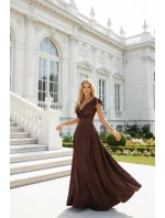 411-15 CRYSTAL saténové dlouhé šaty s výstřihem - čokoládové