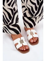 Ploché sandály s výřezy a ozdobou bílé Bohalis