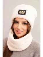 Dámská polarová souprava čepice a šála s ozdobnou nášivkou světle béžová