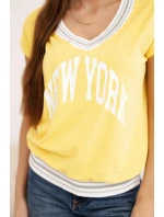 Dámská bavlněná blůza s výstřihem do V a potiskem NEW YORK žlutá