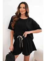 Dámský viskózový komplet v máslové úpravě s krátkým rukávem a kraťasy s vysokým pasem černý Dámský viskózový komplet v máslové úpravě s krátkým rukávem a kraťasy s vysokým pasem černý