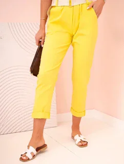 Dámské viskózové kalhoty s páskem a ohrnutými nohavicemi tmavě žlutá