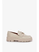 Dámské lakované mokasíny s dekorativní připínkou „Miś“ Wulinea – béžové