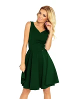 Rozšířené dámské šaty v lahvově zelené barvě s výstřihem ve tvaru srdce model 6703269