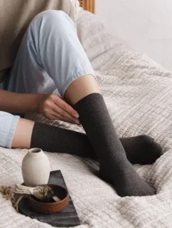 DÁMSKÉ PONOŽKY S VELBLOUDÍ VLNOU 053