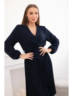 Šaty se svázaným plisovaným lemem námořnictvo