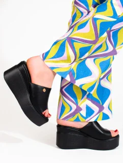 Exkluzívní černé dámské nazouváky na klínku