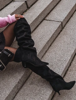 Nazouvací dámské kozačky na jehlovém podpatku černé Ysolienne