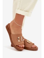 Dámské pantofle s zlatým detailem Camel Elmera