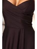 646-1 Dlouhé společenské šaty bez ramínek s rozparkem na nohou - čokoládově hnědé