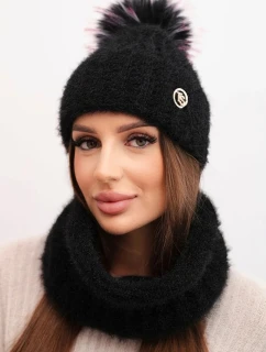 Dámská zimní souprava s bambulí a nákrčníkem černý