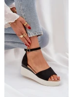 Lehké sandály na platformě a s jemným klínem černé Gillifia