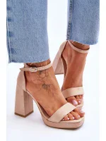 Módní semišové sandály na čtvercovém podpatku Béžové Merila