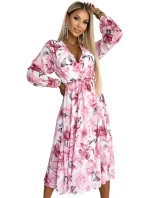 472-1 Šifonové midi šaty s dlouhými rukávy a výstřihem - světle růžové KVĚTY na bílém pozadí