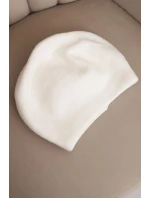 Dámská klasická hladká vlněná čepice beanie K420 bílá