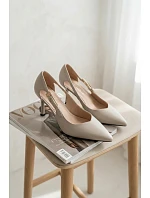 Podpatky s výřezy a zlatou sponou Vinceza 62288 Světle šedé