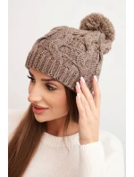 Zimní dámská čepice z vlny s hrubým copánkovým vzorem K458 mocca