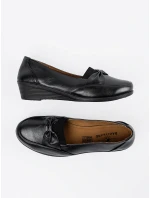 Jedinečné dámské černé  polobotky na klínku