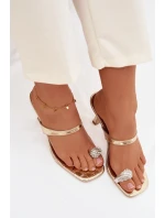 Dámské lodičky na podpatku s ozdobným detailem Zlaté Lorissa