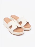 Praktické dámské Jasnobeżowy nazouváky platforma Praktické dámské Jasnobeżowy nazouváky platforma