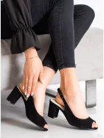 Pěkné  sandály černé dámské na širokém podpatku