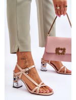 lakované sandály na ozdobném podpatku D&A Béžove