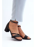 Třpytivé dámské sandály na nízkém podpatku černé Ploemis Třpytivé dámské sandály na nízkém podpatku černé Ploemis