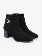 Exkluzívní černé dámské kotníčkové boty na širokém podpatku Exkluzívní černé dámské kotníčkové boty na širokém podpatku