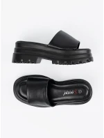 Designové dámské  nazouváky černé platforma