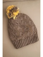 Dámská zimní čepice s vlnou v ozdobném pletení s bambulí K467 mocca