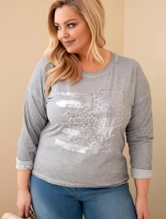 Dámská blůza Plus Size s potiskem a delším zadním dílem šedá