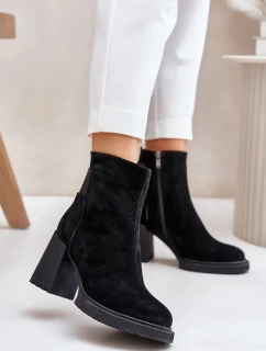 Semišové kotníkové boty na podpatku zateplené D&A černé