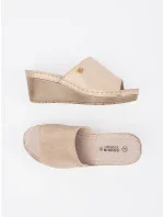 Komfortní nazouváky dámské hnědé na klínku Komfortní nazouváky dámské hnědé na klínku