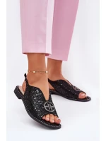 Kožené sandály na plochém podpatku s ozdobou S.Barski KV51-094 černé Kožené sandály na plochém podpatku s ozdobou S.Barski KV51-094 černé