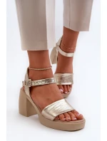 Zazoo 40386 Dámské Kožené Sandály Na Klínu Zlaté