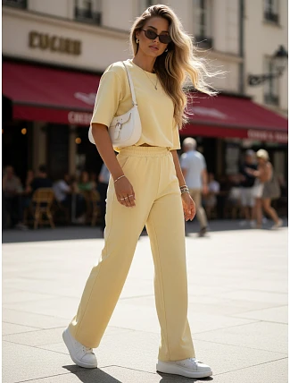 Dámská tepláková souprava s krátkým rukávem žlutá FashionStreet AY1167 Dámská tepláková souprava s krátkým rukávem žlutá FashionStreet AY1167