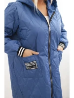 Dámská bunda Plus Size prošívaná s kapucí a sportovními manžetami světlá jeansová