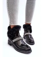 Nízké lakované kotníkové boty s kožíškem a S zdobením.Barski černá Nízké lakované kotníkové boty s kožíškem a S zdobením.Barski černá