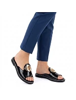 Dámské černé lakované žabky s ozdobou M.Daszynski MR2266-5