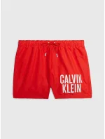 Pánské střední plavecké šortky se stahovací šňůrkou KM0KM00794 XNE červená - Calvin Klein Pánské střední plavecké šortky se stahovací šňůrkou KM0KM00794 XNE červená - Calvin Klein