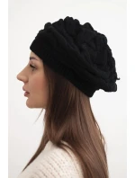 Dámská zimní čepice z vlny s ozdobným pletením a kamínky K397 černá